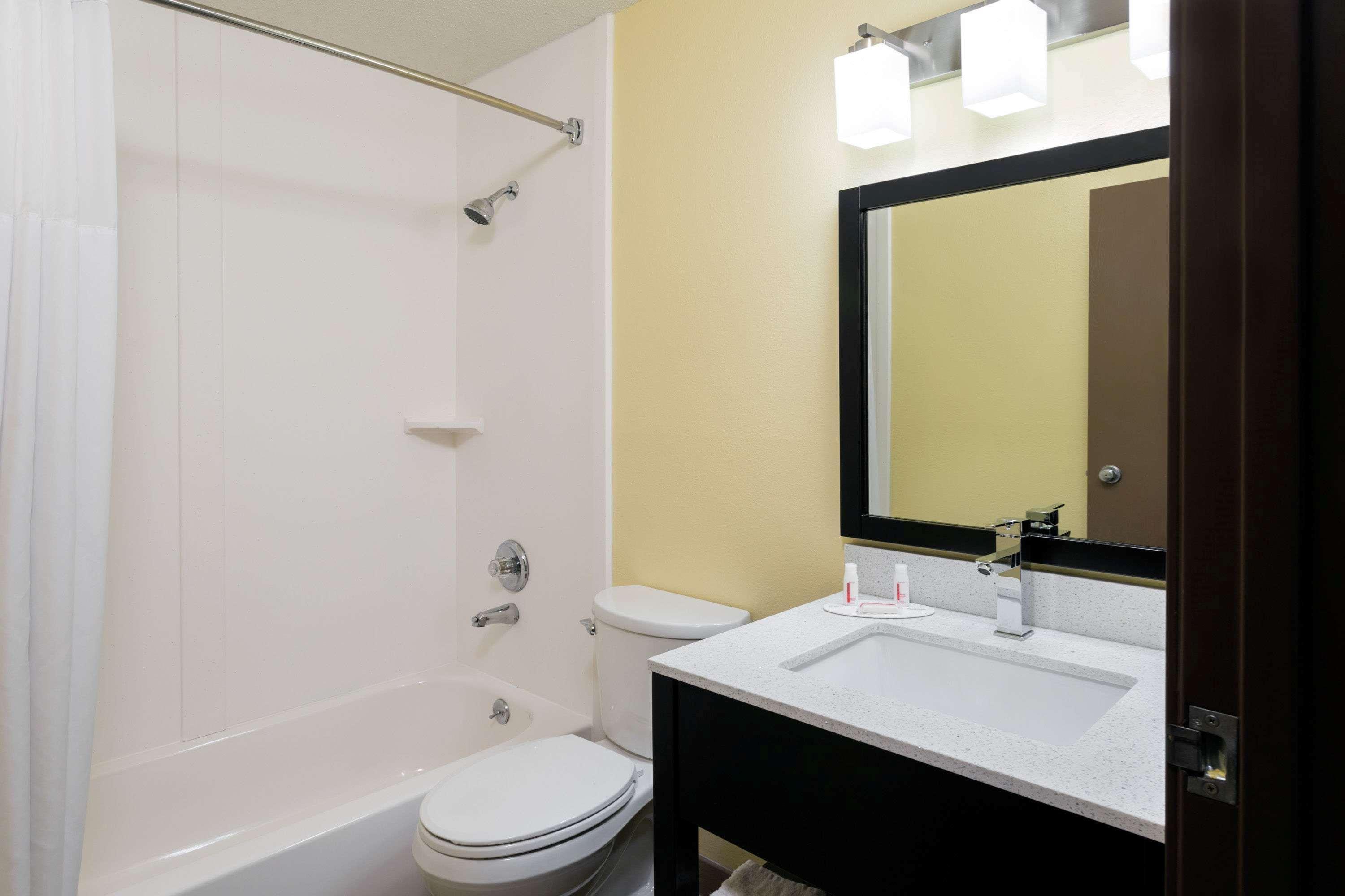 Super 8 By Wyndham Marietta Motel Ngoại thất bức ảnh